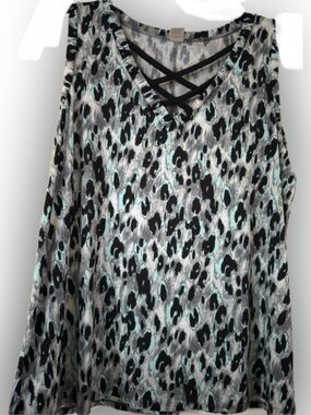 Sew In Love Sleeveless Crisscross V-Neck Leopard Print Tank - Gray & Mint